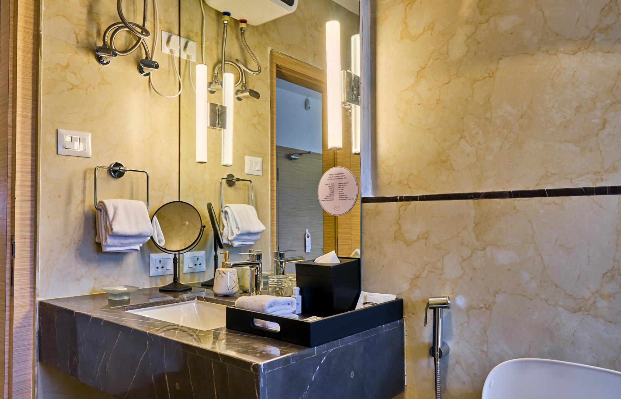 Shulem Boutique Hotel Dimāpur Екстериор снимка