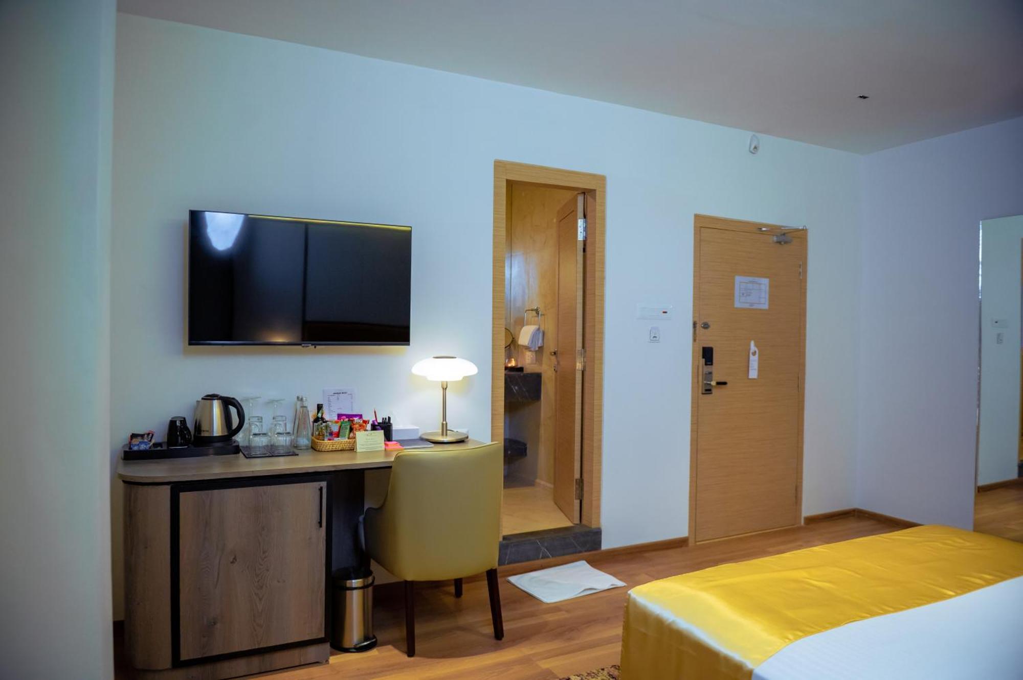 Shulem Boutique Hotel Dimāpur Екстериор снимка